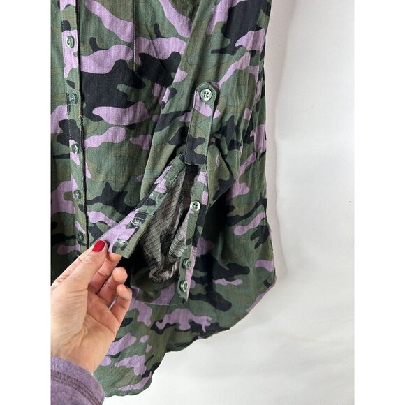 Torrid Camo Camouflage Button Front Roll Sleeve Shirt Blouse - Picture 7 of 7